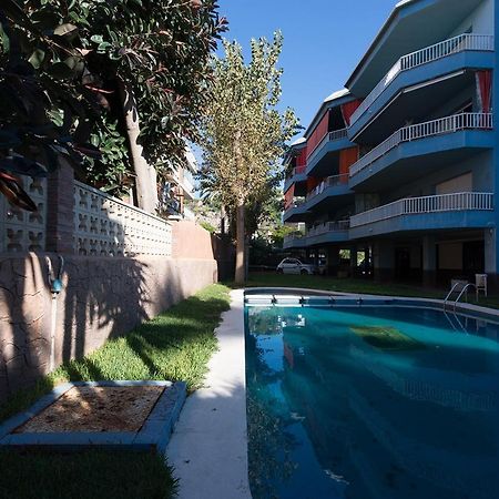 Apartamento En 1Era Linea Mar Con Terraza De 25M2 Castelldefels Dış mekan fotoğraf
