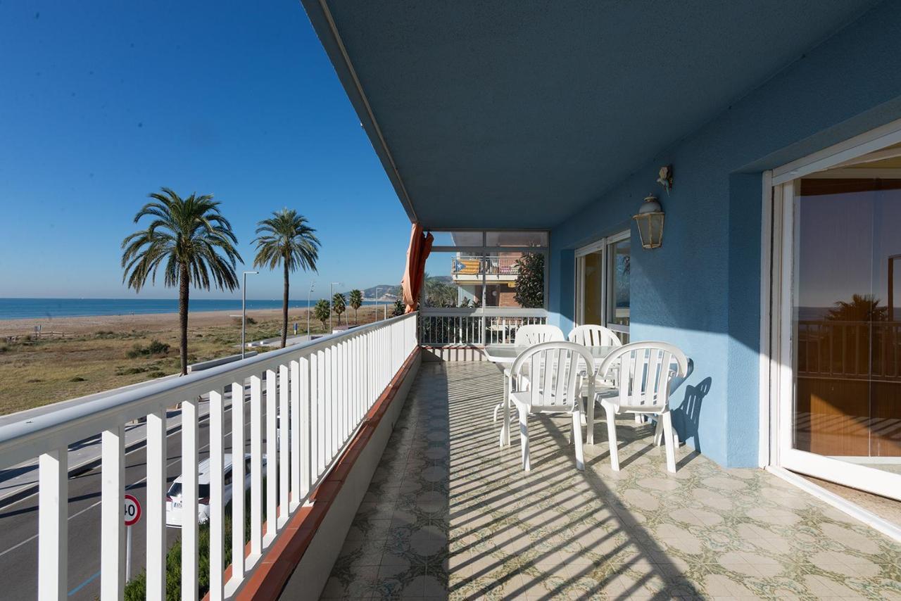 Apartamento En 1Era Linea Mar Con Terraza De 25M2 Castelldefels Dış mekan fotoğraf
